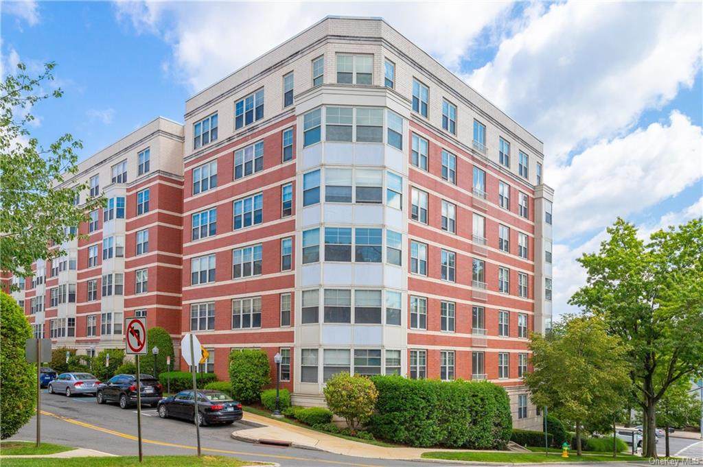 300 Mamaroneck Avenue - Photo 1