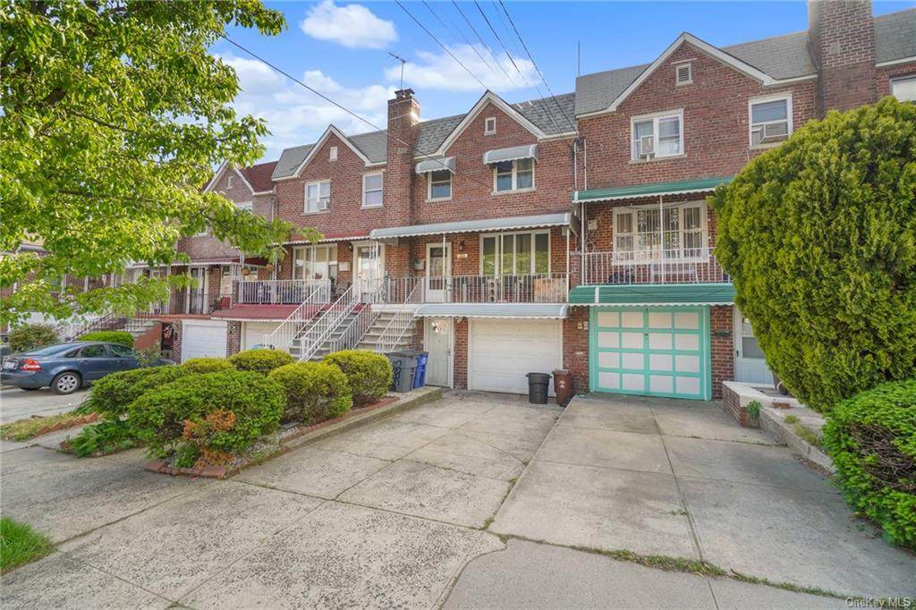 3333 Pearsall Avenue - Photo 1