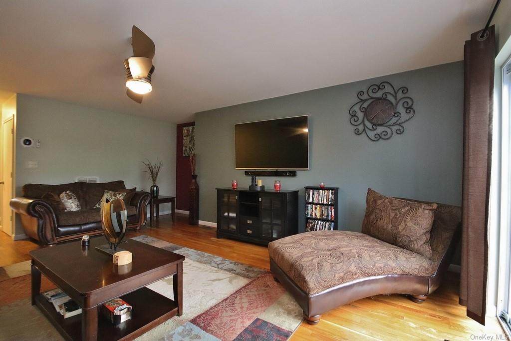 49 Lexington Way - Photo 1