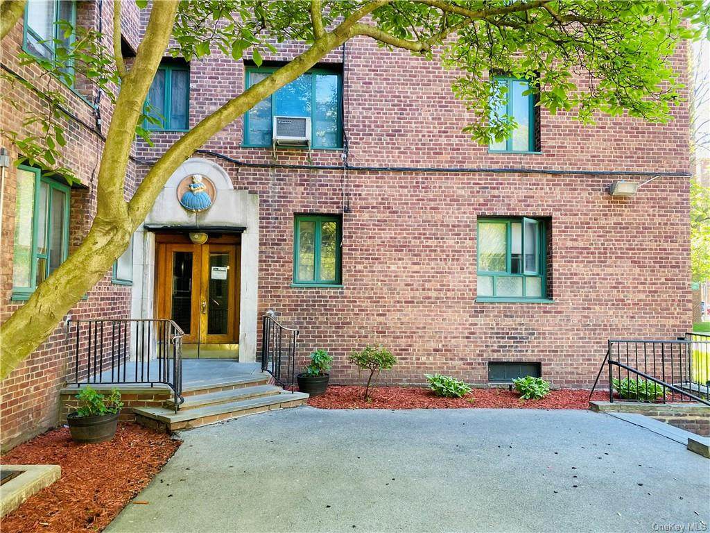 1690 Metropolitan Avenue - Photo 1