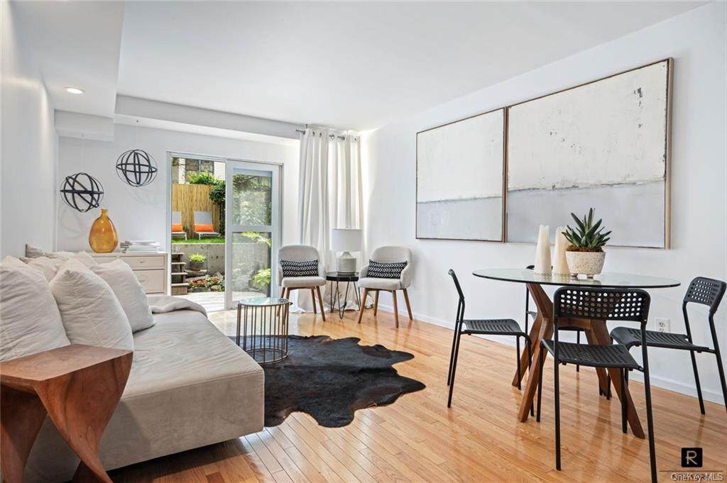642 E 11th Street - Photo 1