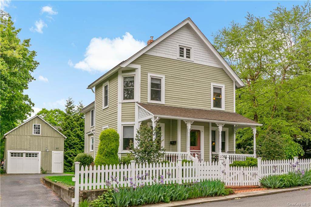 4 Oak Street - Photo 1