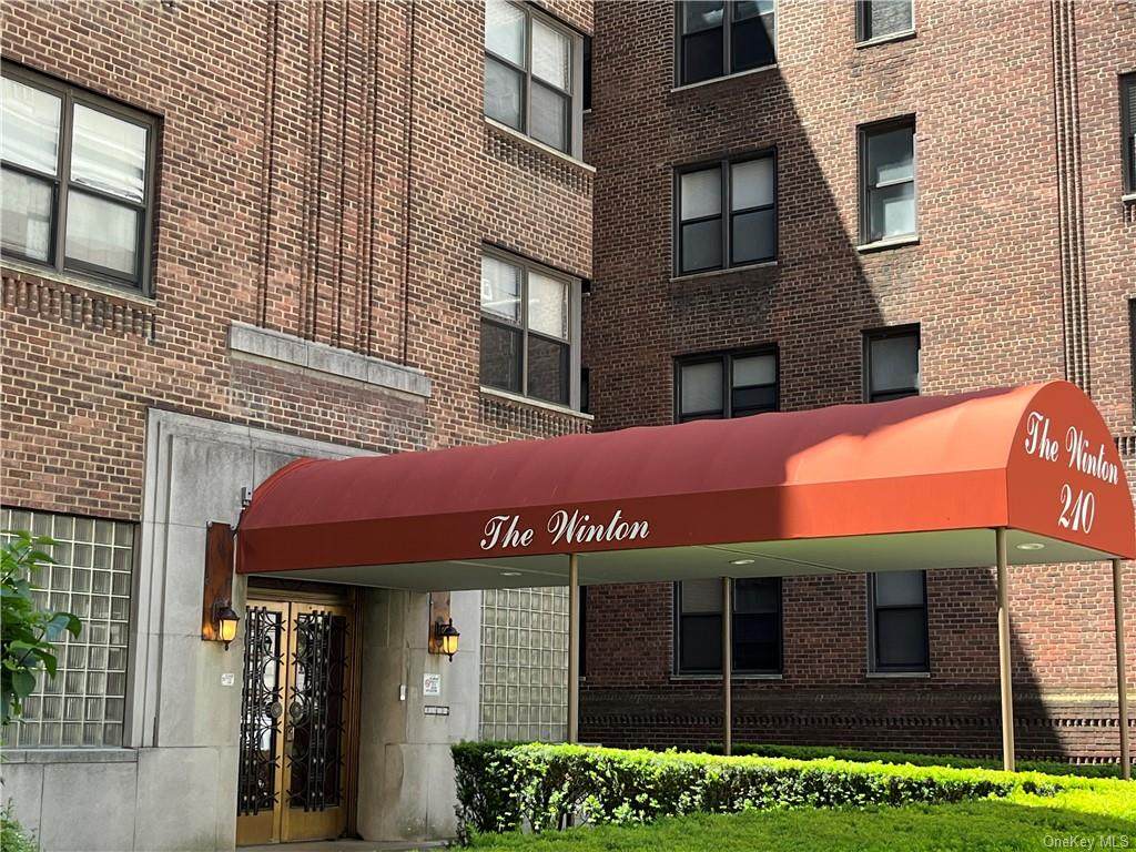210 Martine Avenue - Photo 1