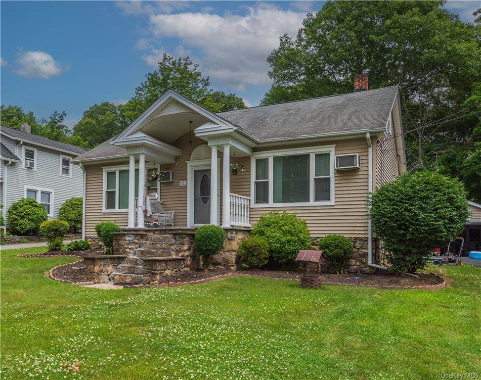 62 5th Avenue - Photo 1