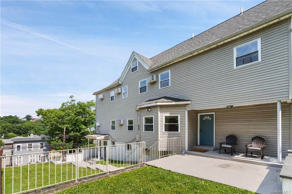 78 Sedgwick Avenue - Photo 1