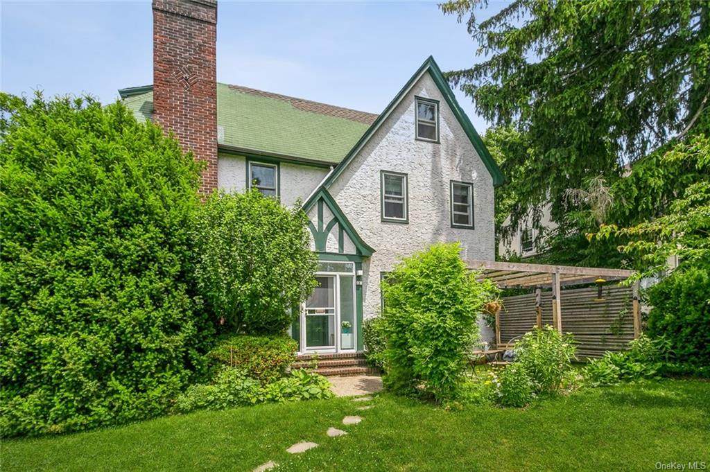 119 aka 123 Franklin Avenue - Photo 1