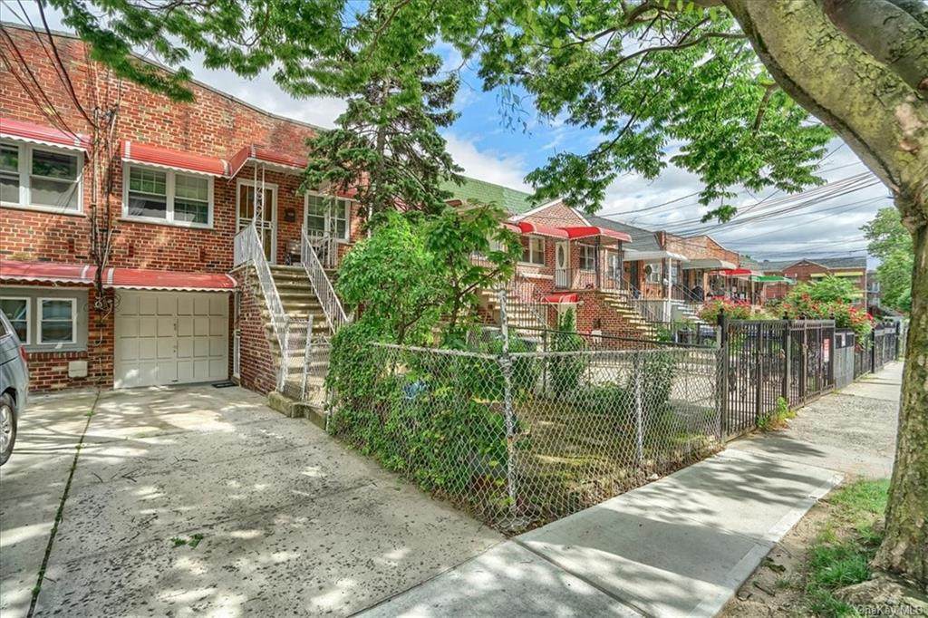 3412 Bronxwood Avenue - Photo 1