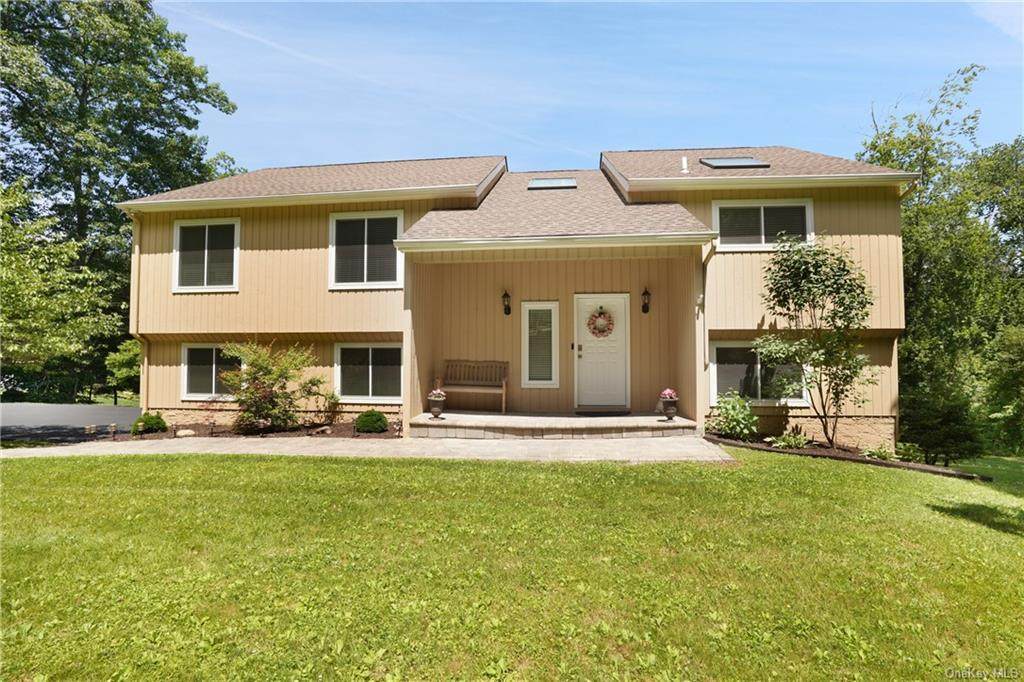 54 Nicole Way - Photo 1