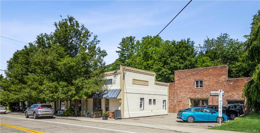290 292 Main Street - Photo 1