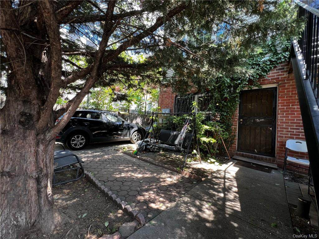 808 Forest Avenue - Photo 1