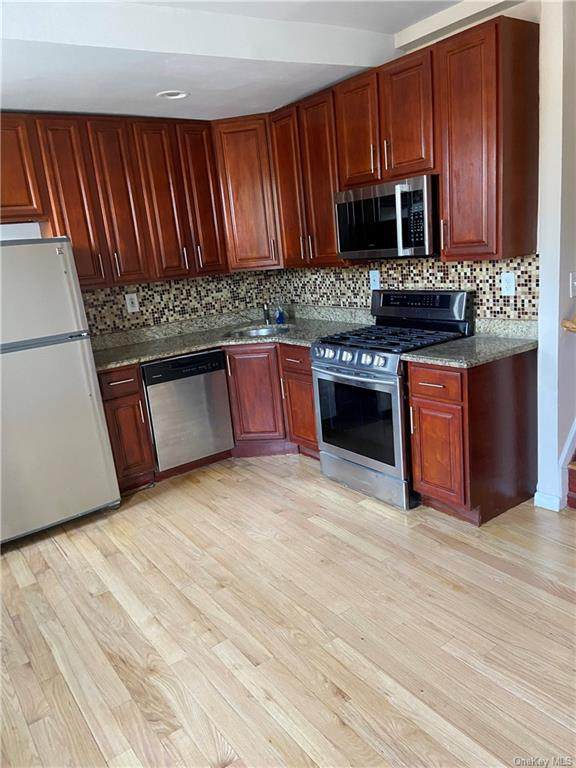 3663 Bronxwood Avenue - Photo 1