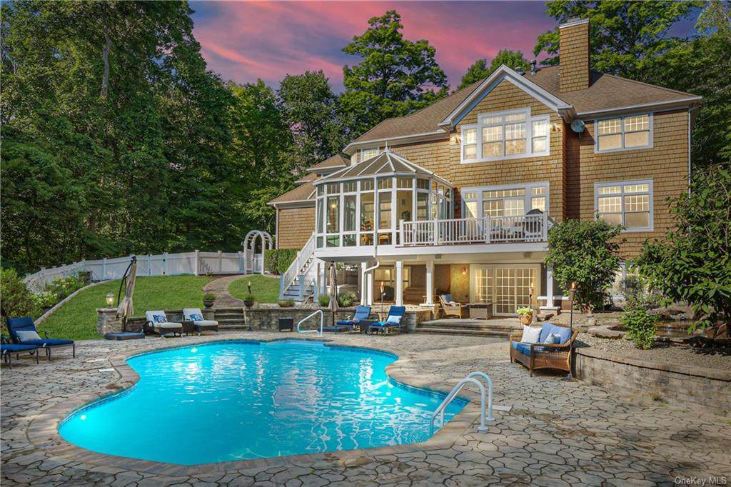 8 Flanders Lane - Photo 1