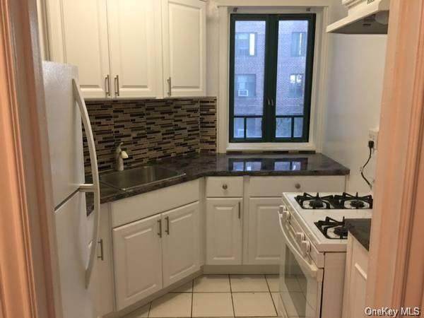1725 Purdy Street - Photo 1