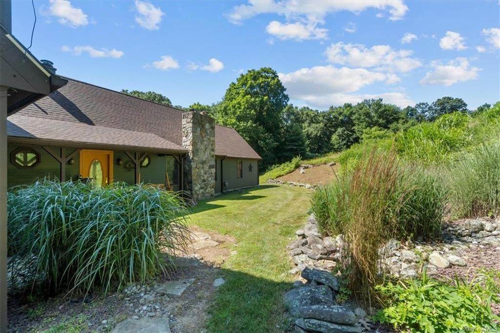 28 Sherwood Lane - Photo 1
