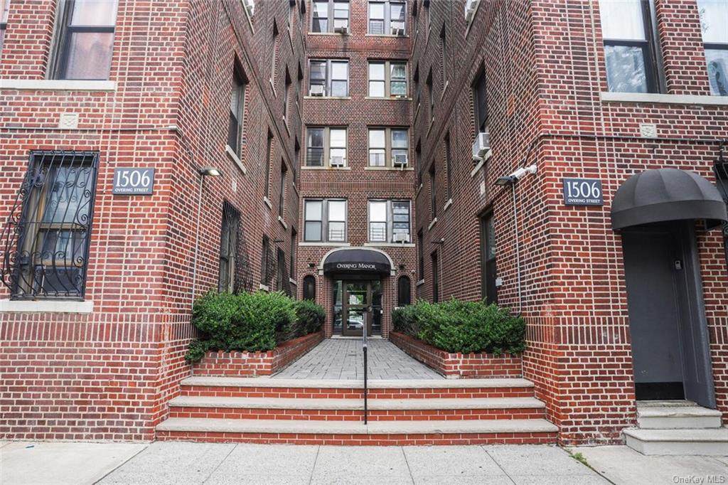 1506 Overing Street - Photo 1