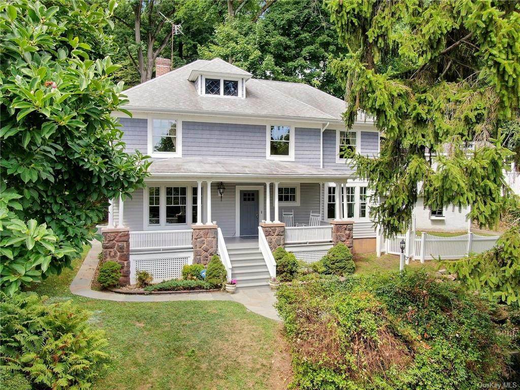315 Hudson Terrace - Photo 1