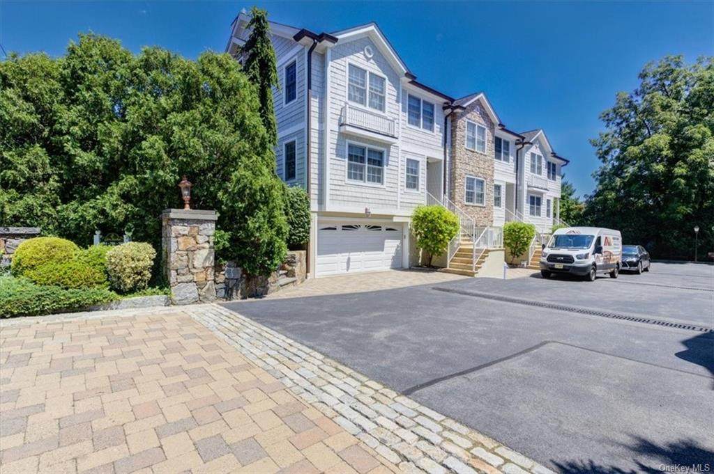 584 Pelham Road - Photo 1