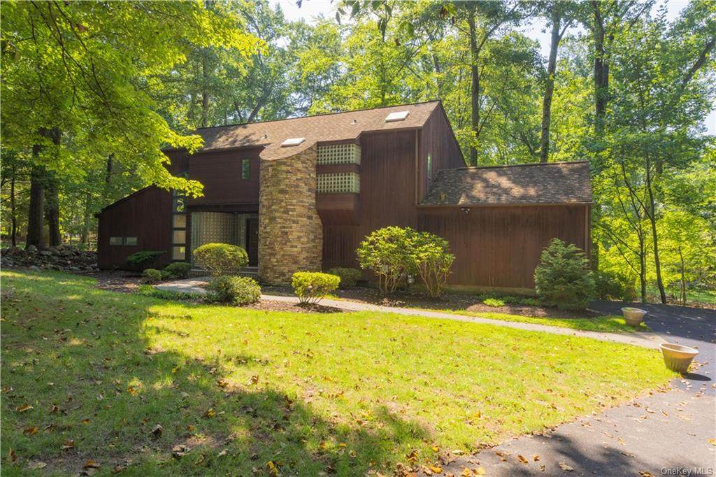 141 Pascack Road - Photo 1