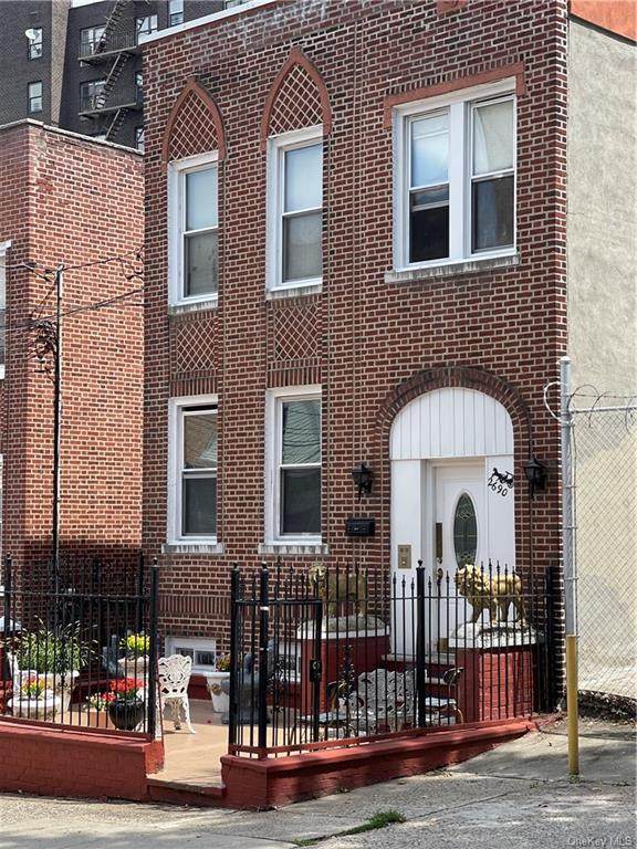 2690 Heath Avenue - Photo 1