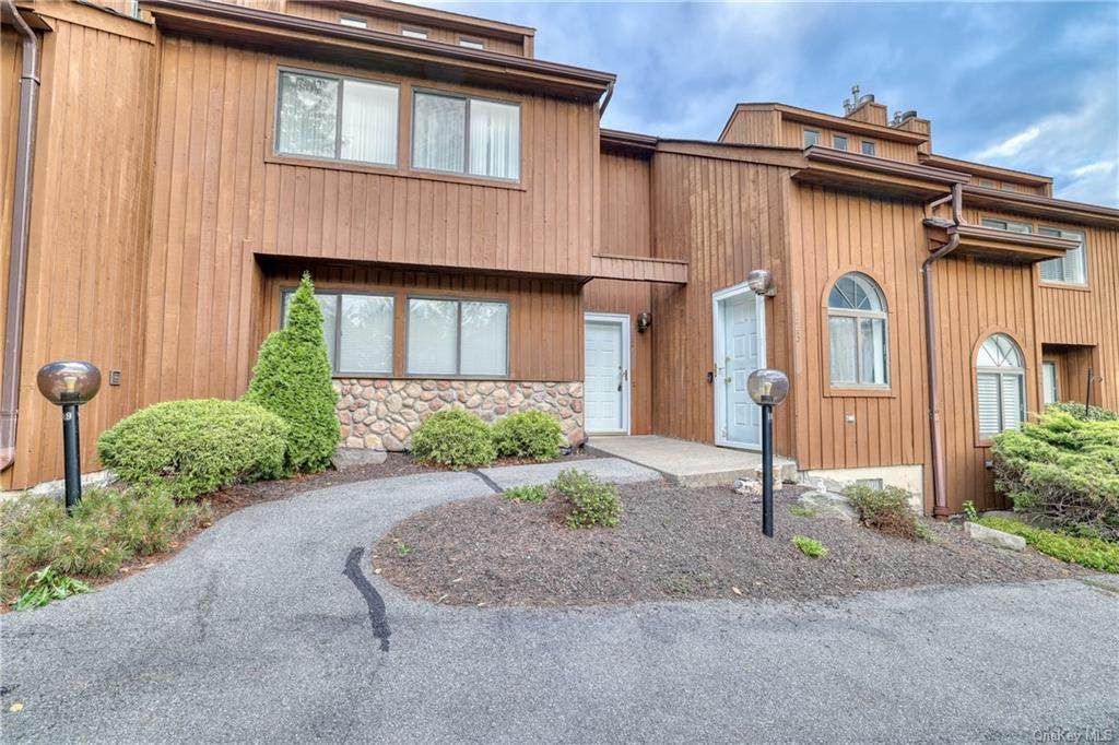122 Swan Court - Photo 1