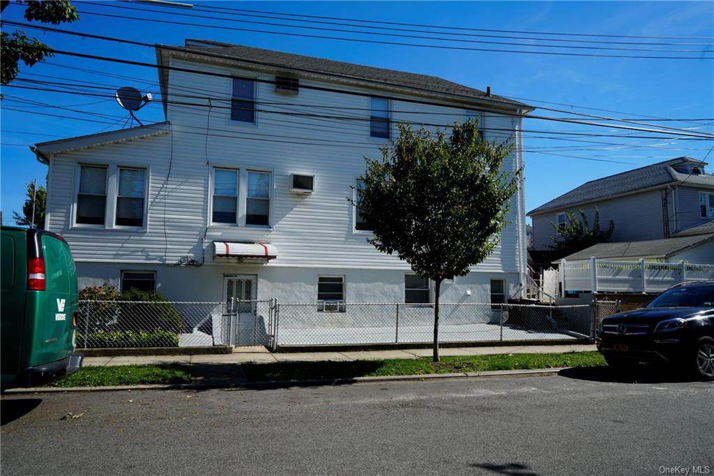 3070 Coddington Avenue - Photo 1