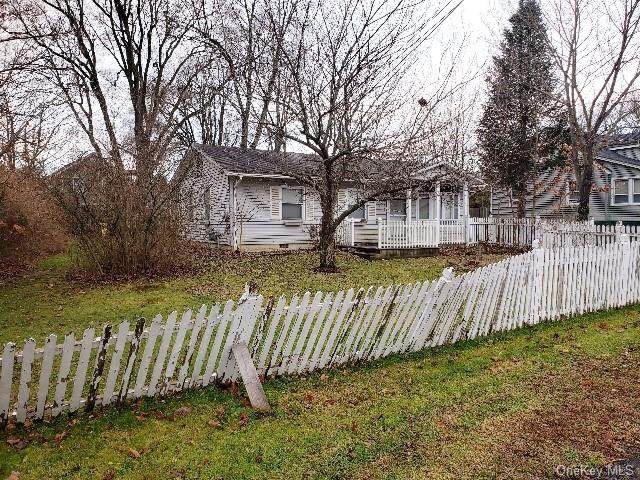 18 Ford Avenue - Photo 1