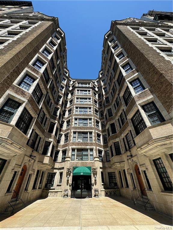 527 110th Street - Photo 1
