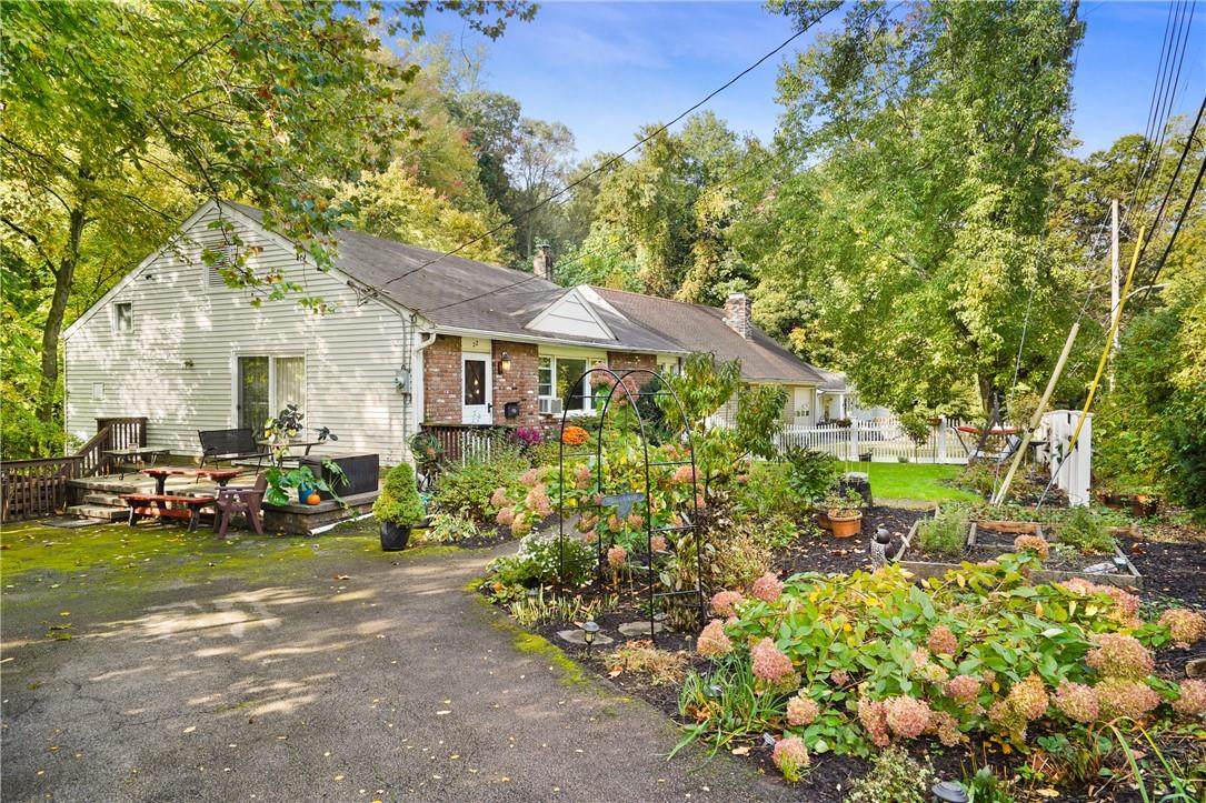 22 Pine Avenue - Photo 1