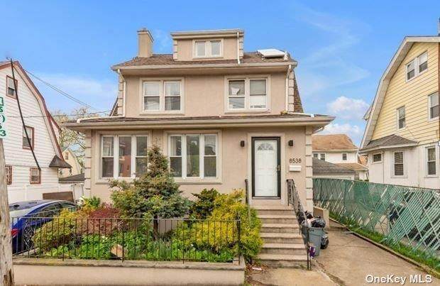 85-38 Homelawn Street - Photo 1