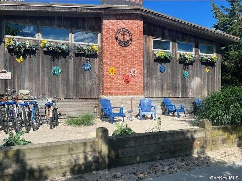 101 Bungalow Walk - Photo 1