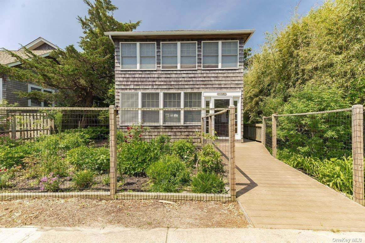 993 Surfview Walk - Photo 1