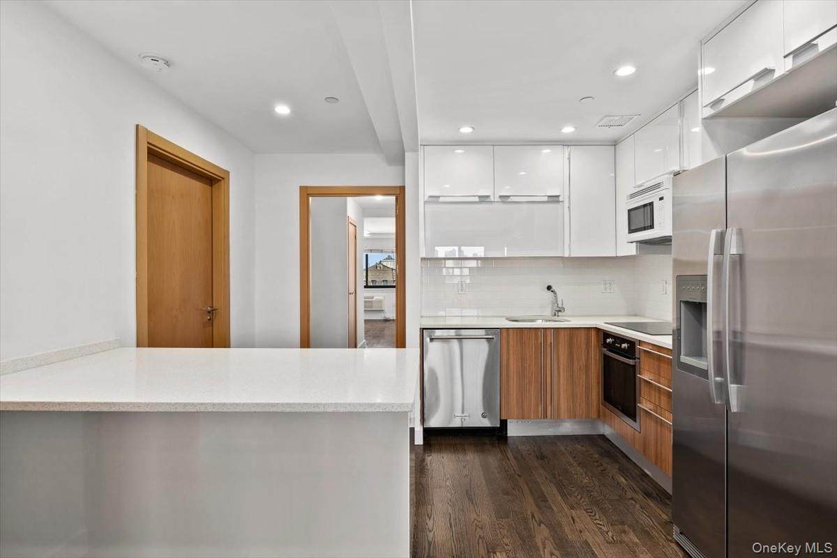 3135 31st Street - Photo 1