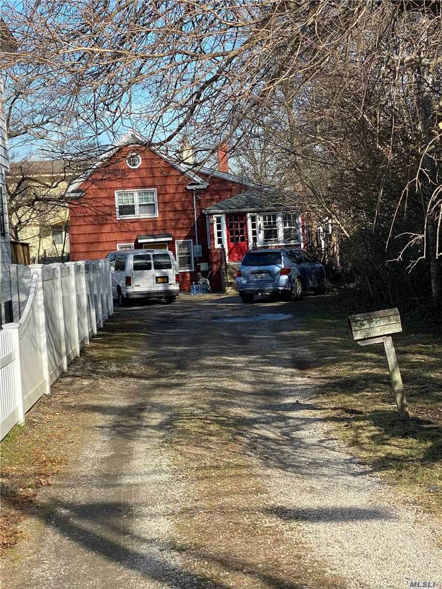70 Brower Avenue - Photo 1