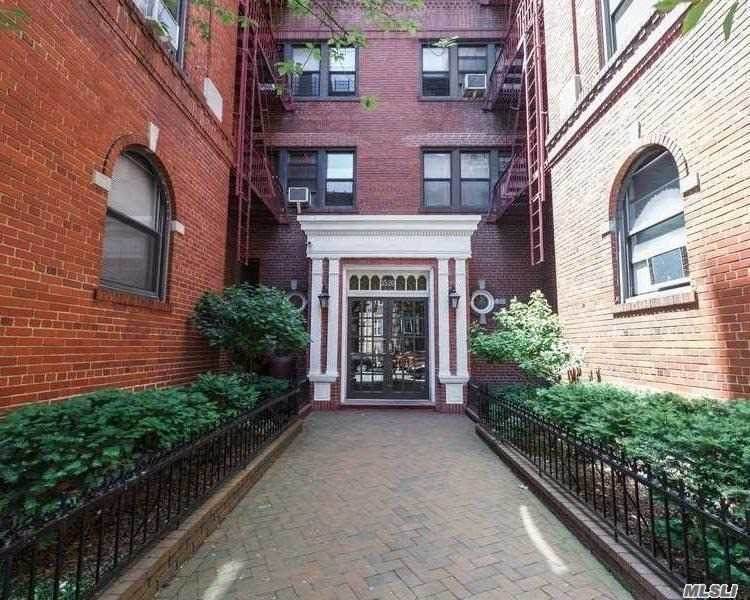 35-20 73rd St - Photo 1