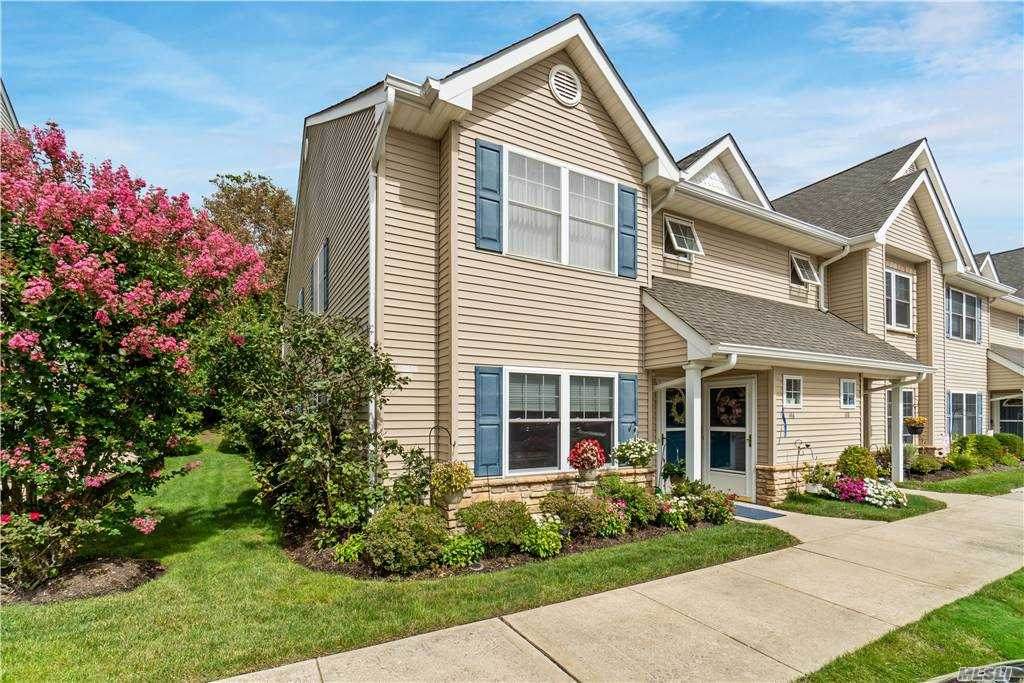 145 Morley Circle - Photo 1