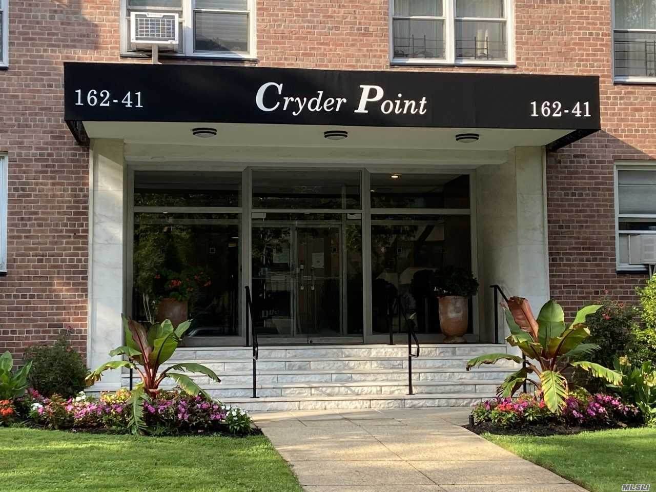 162-41 Powells Cove Boulevard - Photo 1
