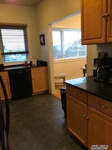12 Bath - Photo 1