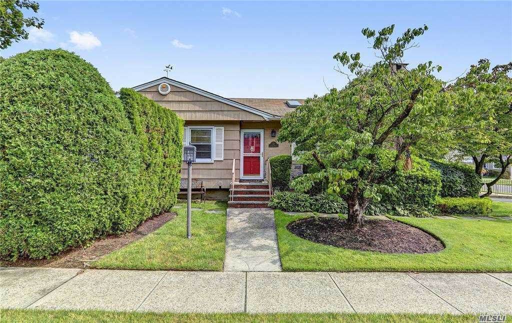 18 Jessica Place - Photo 1
