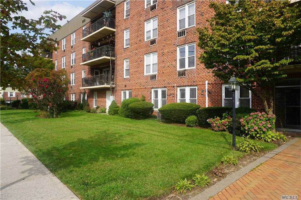 60 Hempstead Avenue - Photo 1