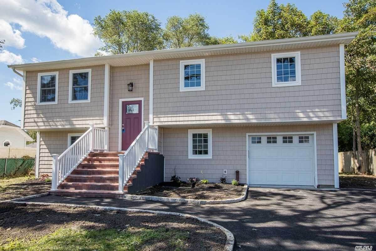 794 Sayville Avenue - Photo 1