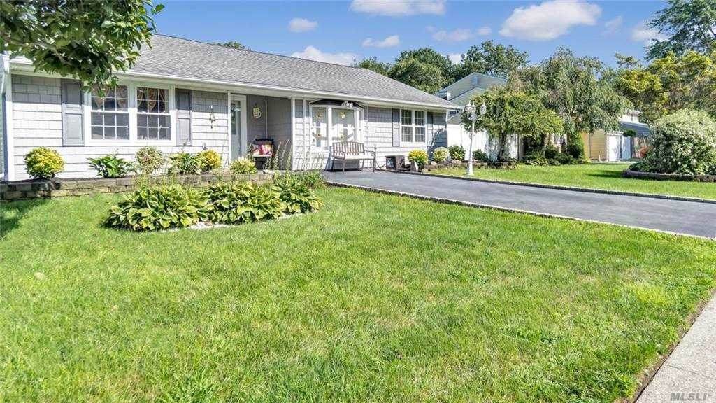 25 Fairlane Drive - Photo 1