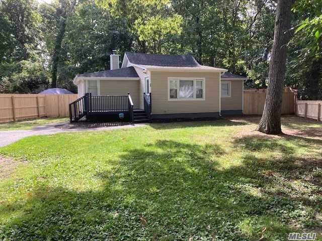 28 Port Washington Road - Photo 1