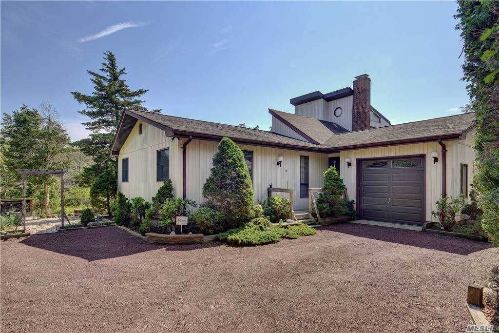 16 Pepperidge Lane - Photo 1