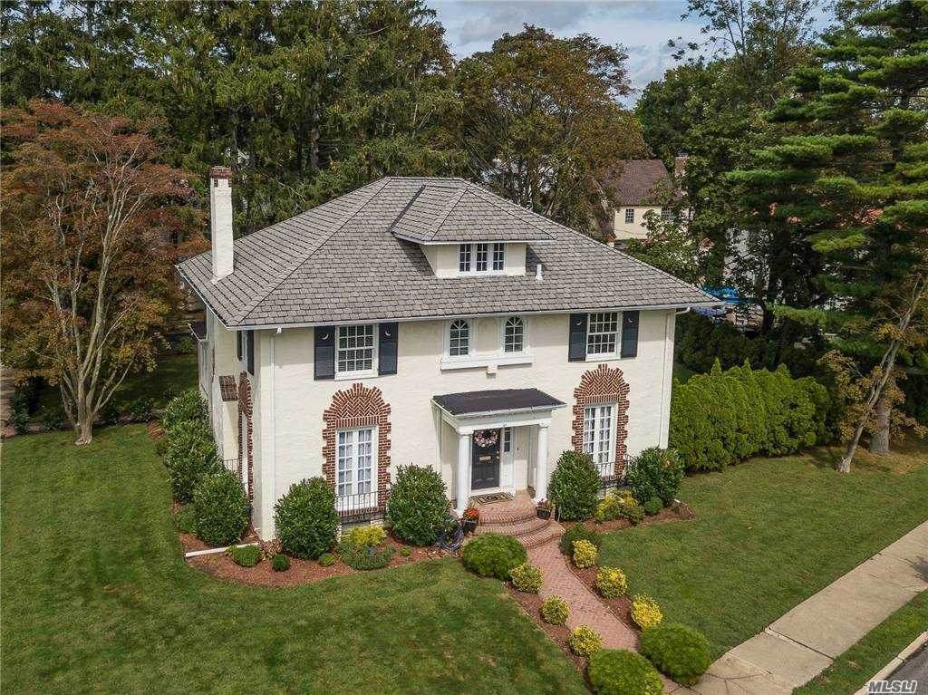 355 Demott Avenue - Photo 1