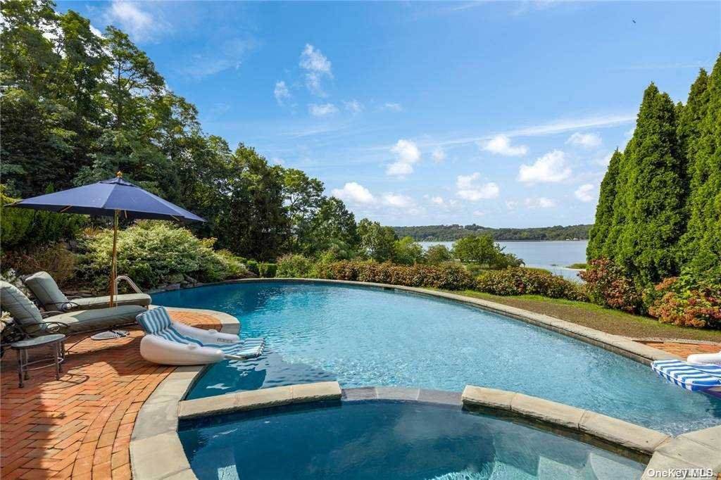 536 Centre Island Road - Photo 1