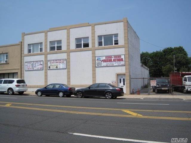 1003 Merrick Road - Photo 1