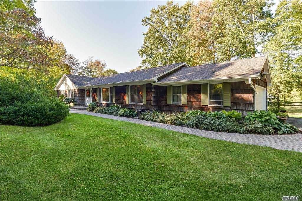 37 Highwood Drive - Photo 1