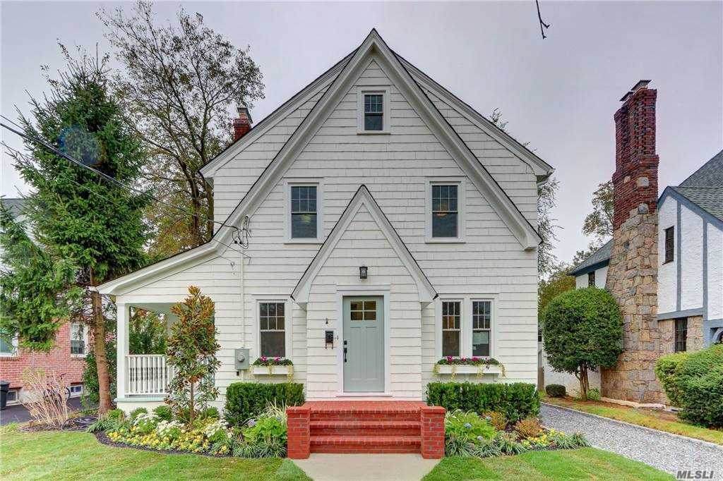 66 Jackson Avenue - Photo 1