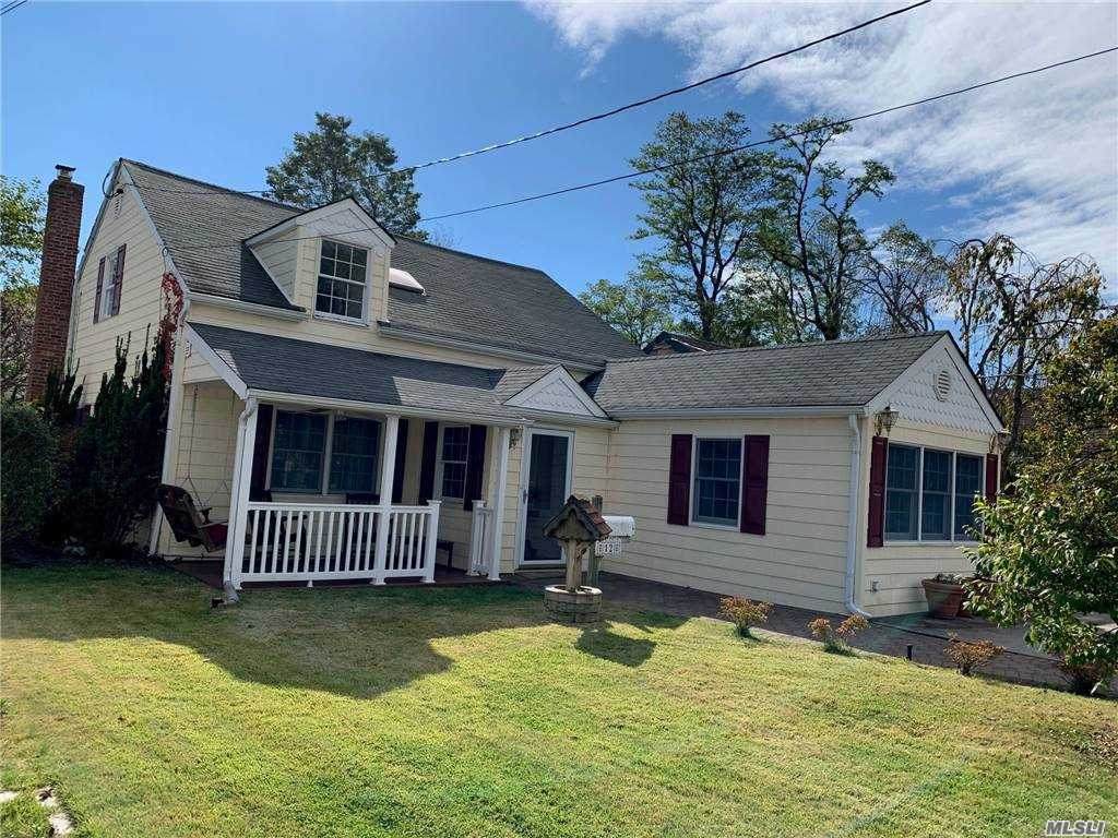 12 Corchaug Avenue - Photo 1