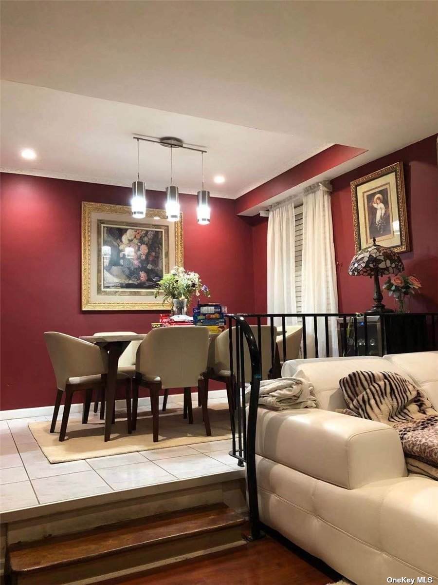 138-15 Franklin Avenue - Photo 1